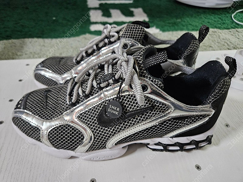 나이키 스투시 에어 줌 스피리돈 케이지 2 퓨어 플래티넘 이미지