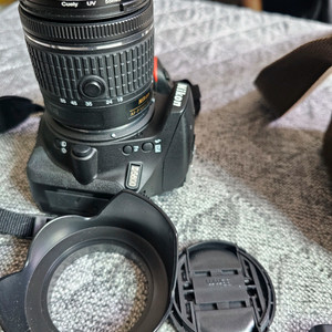 니콘 D5600 DSLR 카메라