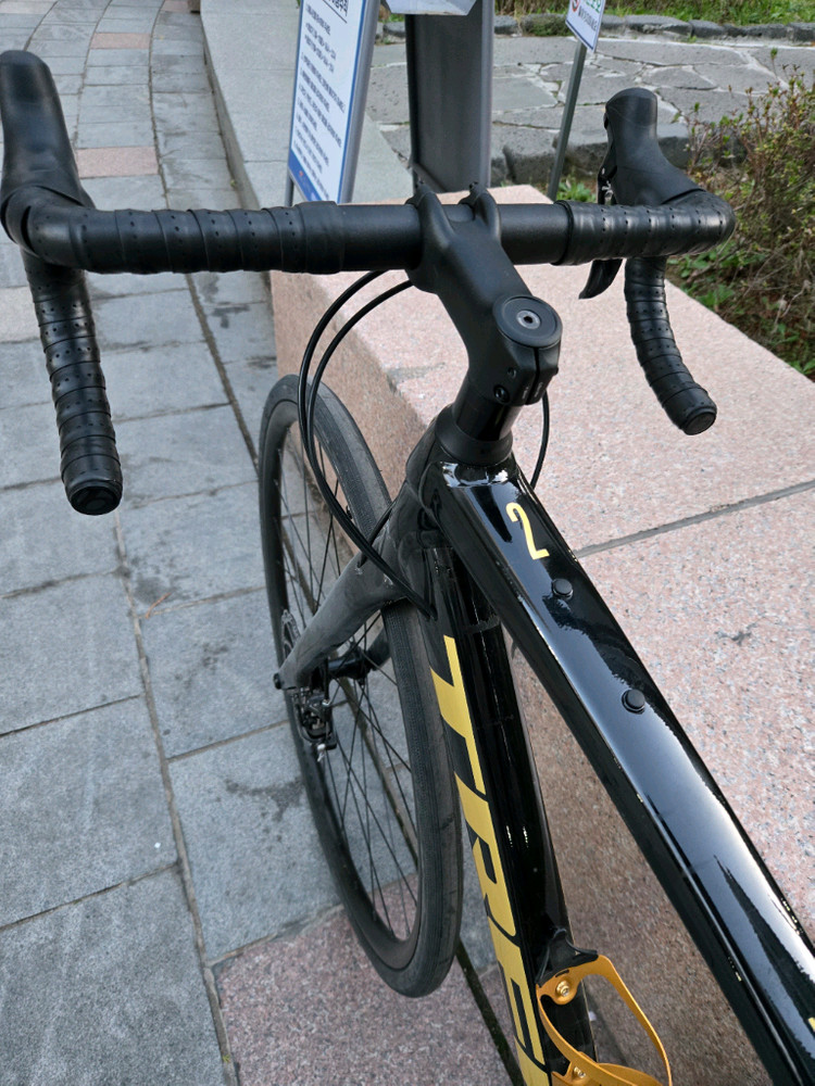 트렉 도마니 al2 입문용 로드 자전거팝니다. 이미지