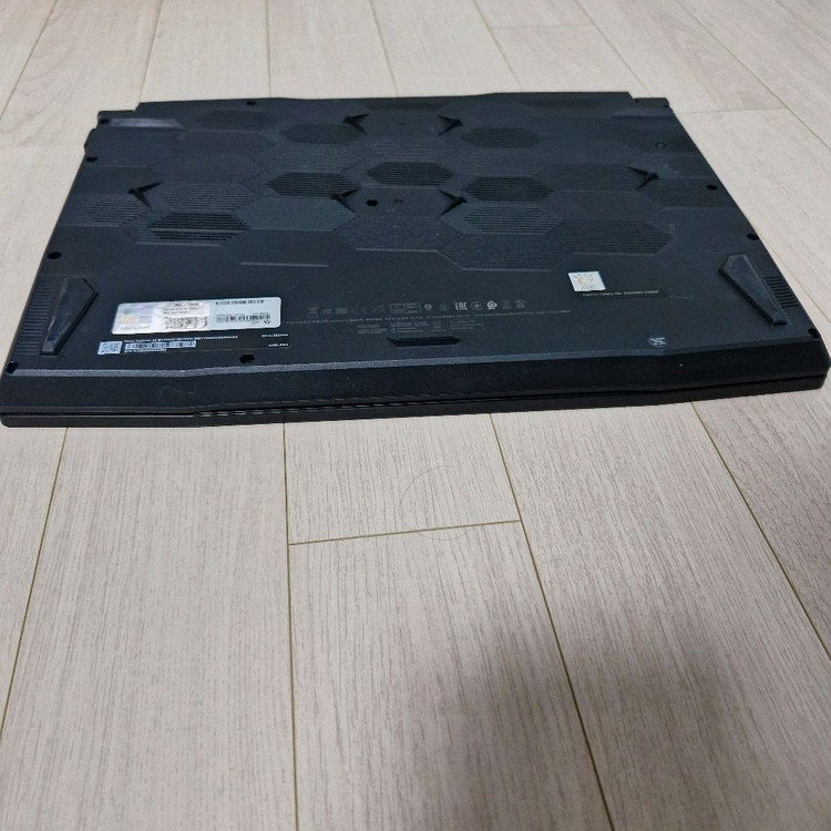 MSI RTX4070 게이밍 노트북 풀박스 이미지