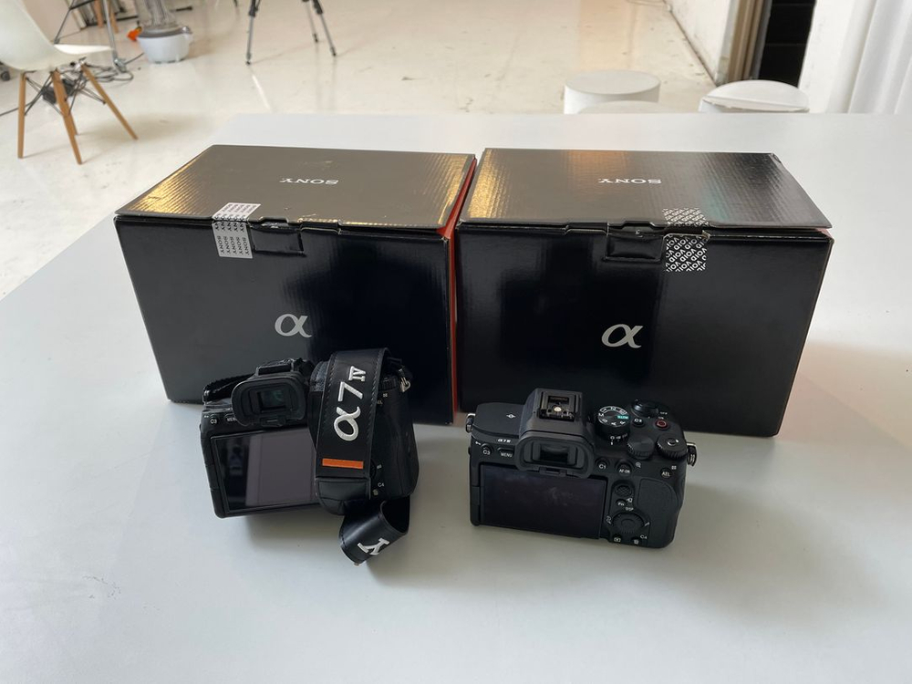 소니 a7m4 판매합니다. 185(네고x) 이미지
