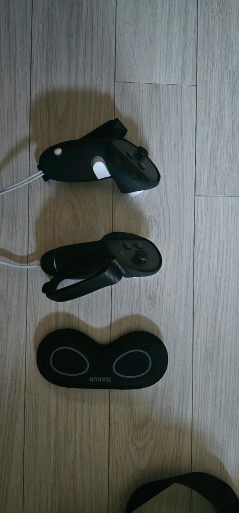 메타퀘스트3 512g 및 악세사리들 이미지