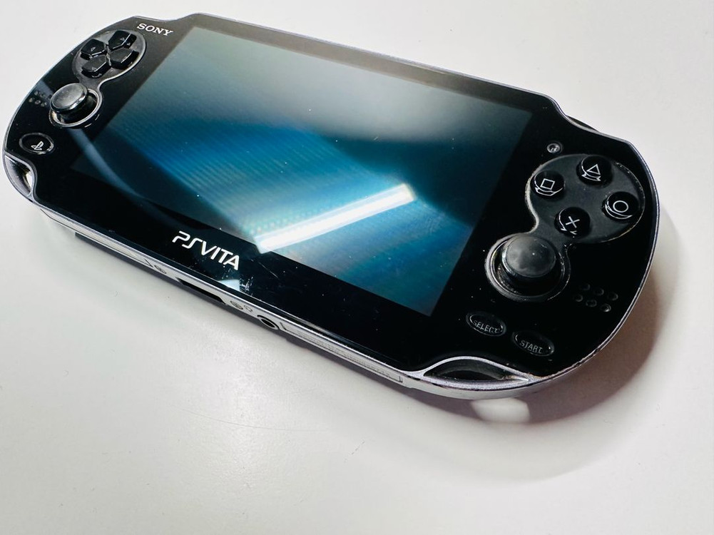 소니 PS Vita 1세대 OLED 피아노블랙 한글 정발판 + 구성품들 판매 이미지