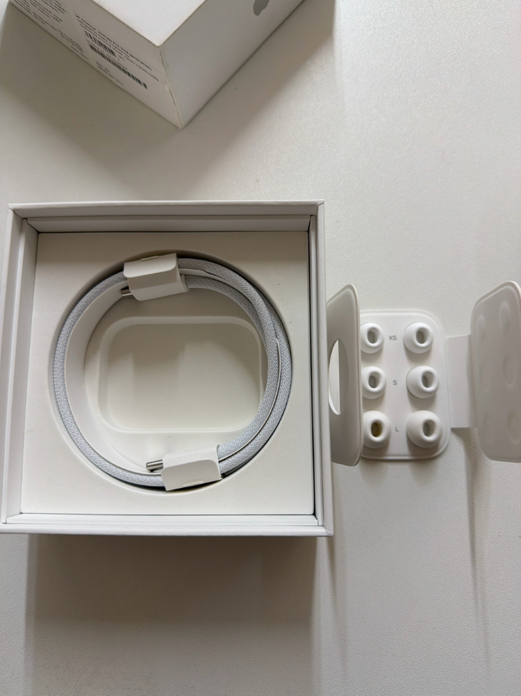 애플 에어팟 프로 2세대 c타입 풀박 이미지