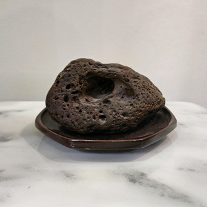 수석 (받침대 포함) 이미지