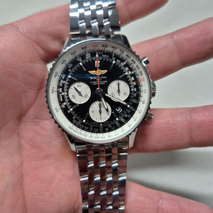 브라이틀링 네비타이머 43미리 일본 한정판 황금날개(황날) B01 이미지