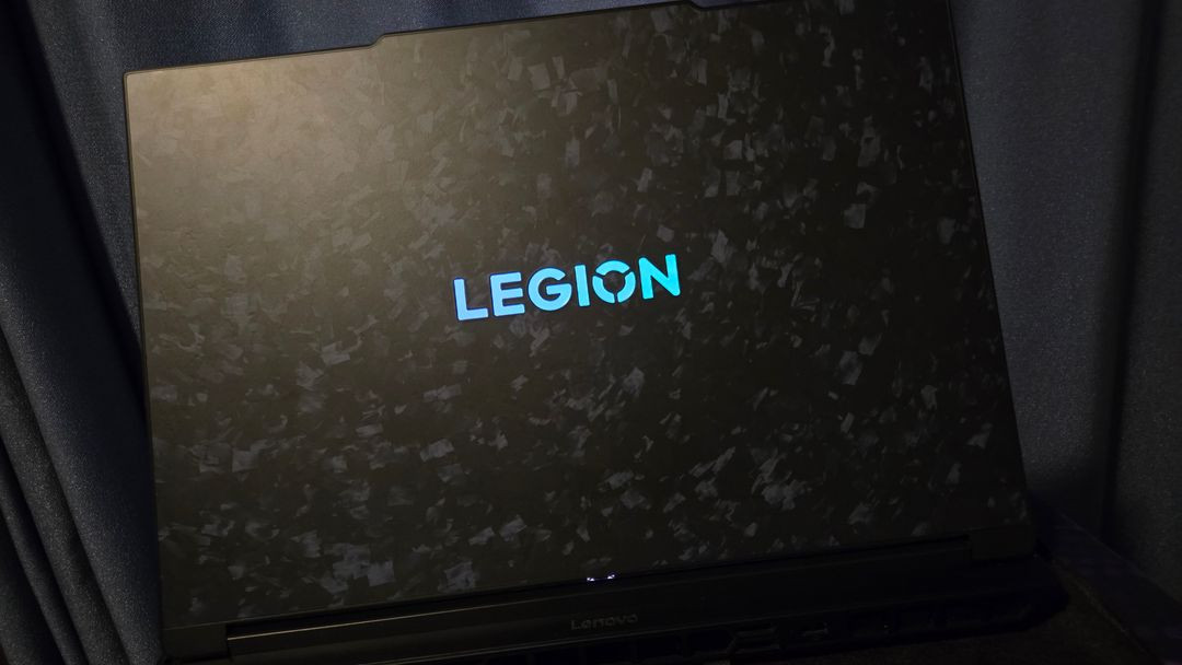 18"육안3D/리전프로9i LEGION PRO 9 18IAX10 275HX/ 5090 /32G램/4년As 이미지