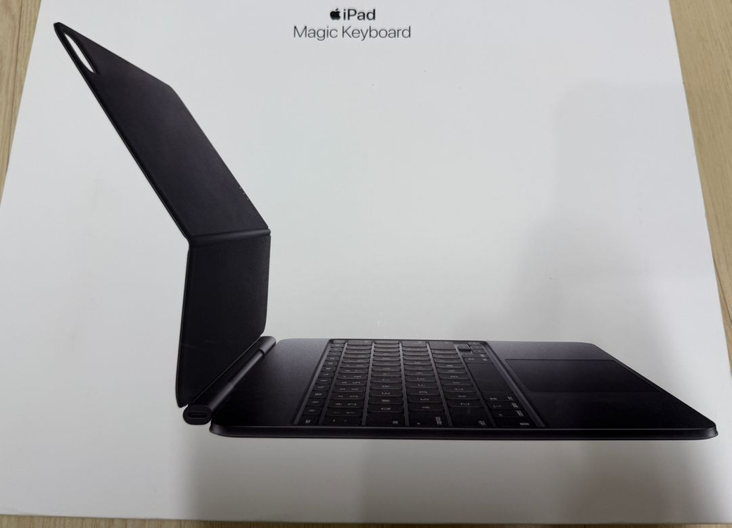 아이패드프로 M4/M5용 매직키보드(영문) 13인치 이미지