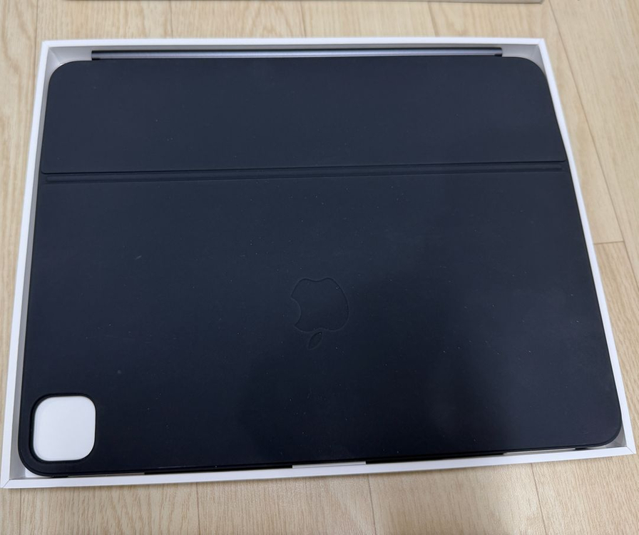 아이패드프로 M4/M5용 매직키보드(영문) 13인치 이미지