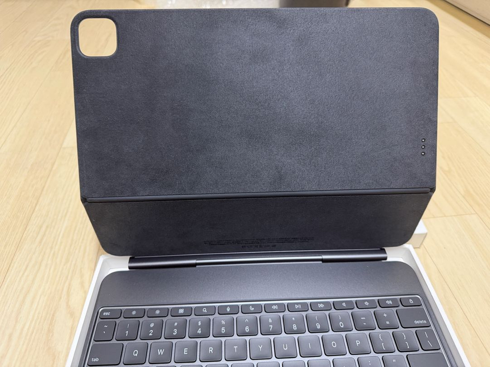 아이패드프로 M4/M5용 매직키보드(영문) 13인치 이미지