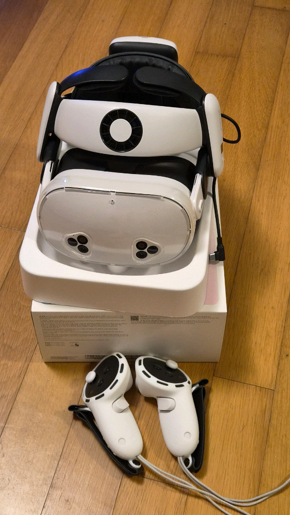 메타 오큘러스 퀘스트 3S 128GB VR 헤드셋 풀박스 이미지