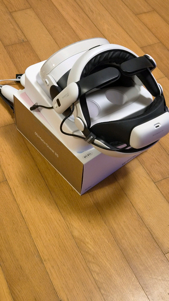 메타 오큘러스 퀘스트 3S 128GB VR 헤드셋 풀박스 이미지