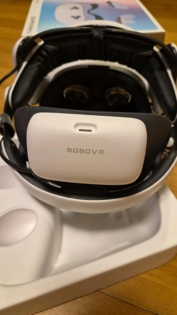 메타 오큘러스 퀘스트 3S 128GB VR 헤드셋 풀박스 이미지