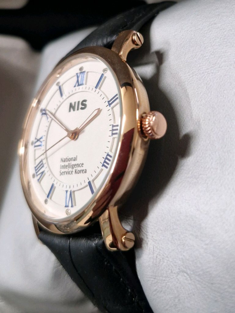 국정원 절대시계 NIS 남성용 보석시계 미사용 수집품 이미지
