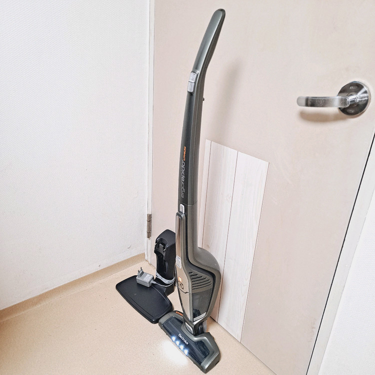 정상작동 일렉트로룩스 무선청소기 배터리43분 그레이 2in1 스틱+핸디형 이미지