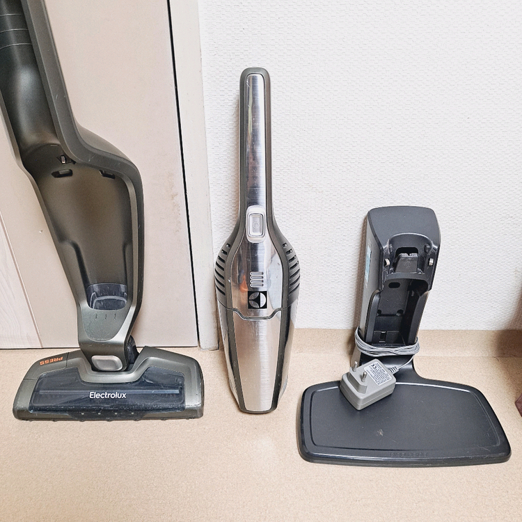 정상작동 일렉트로룩스 무선청소기 배터리43분 그레이 2in1 스틱+핸디형 이미지