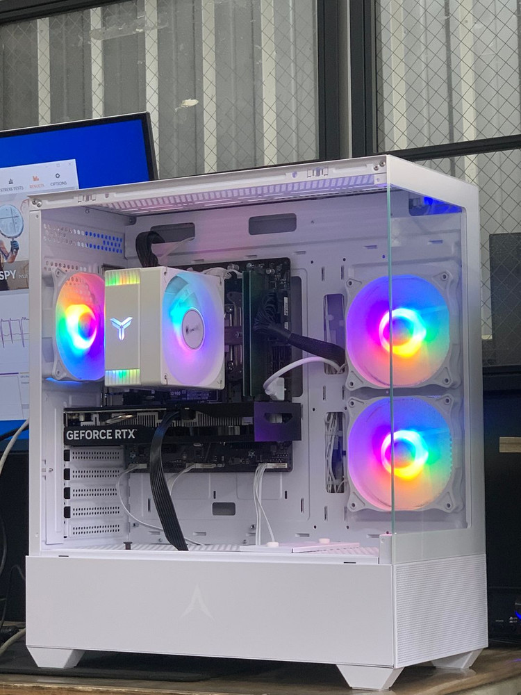 인기가성비 라이젠7500F RTX5050 사양모음! 게이밍컴퓨터 데스크탑 이미지