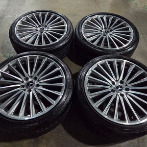 벤츠 W206 C클래스 마차 19인치 정품 휠타이어 이미지