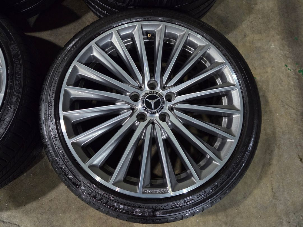 벤츠 W206 C클래스 마차 19인치 정품 휠타이어 이미지