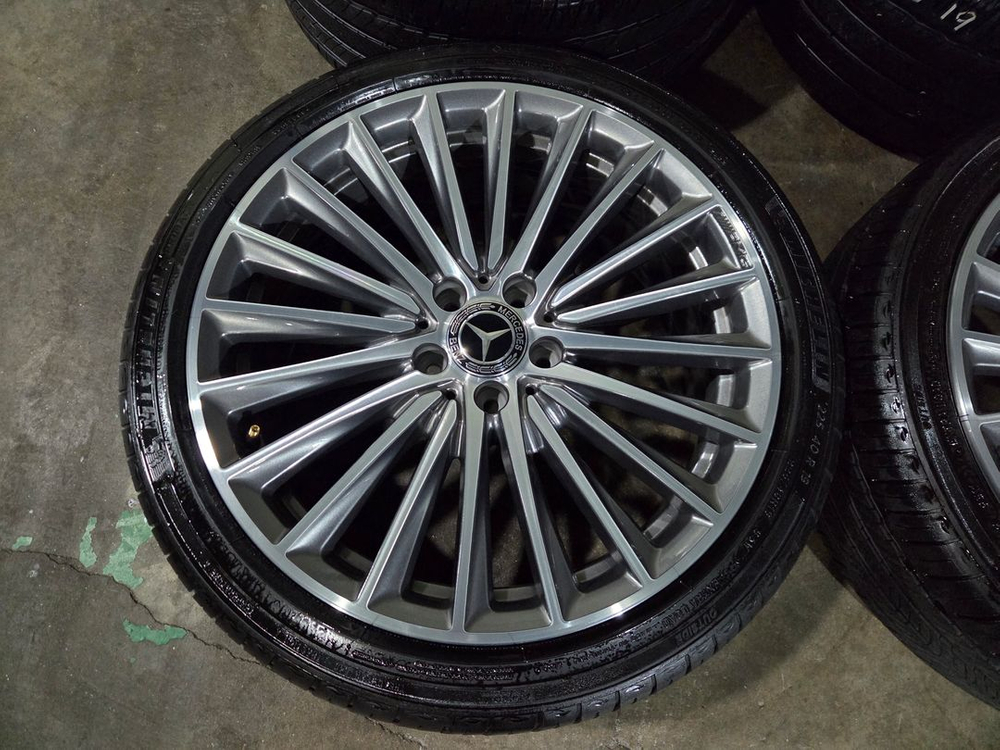 벤츠 W206 C클래스 마차 19인치 정품 휠타이어 이미지