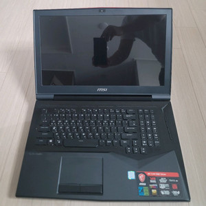 17인치 게이밍 노트북 MSI GT75VR 7RE TITAN 부품용 이미지