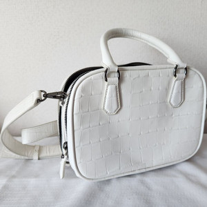 여자화이트미니가방백 이미지