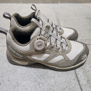 노스페이스 고어텍스 여성 등산화 245 이미지