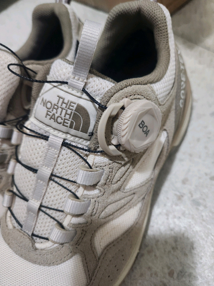 노스페이스 고어텍스 여성 등산화 245 이미지