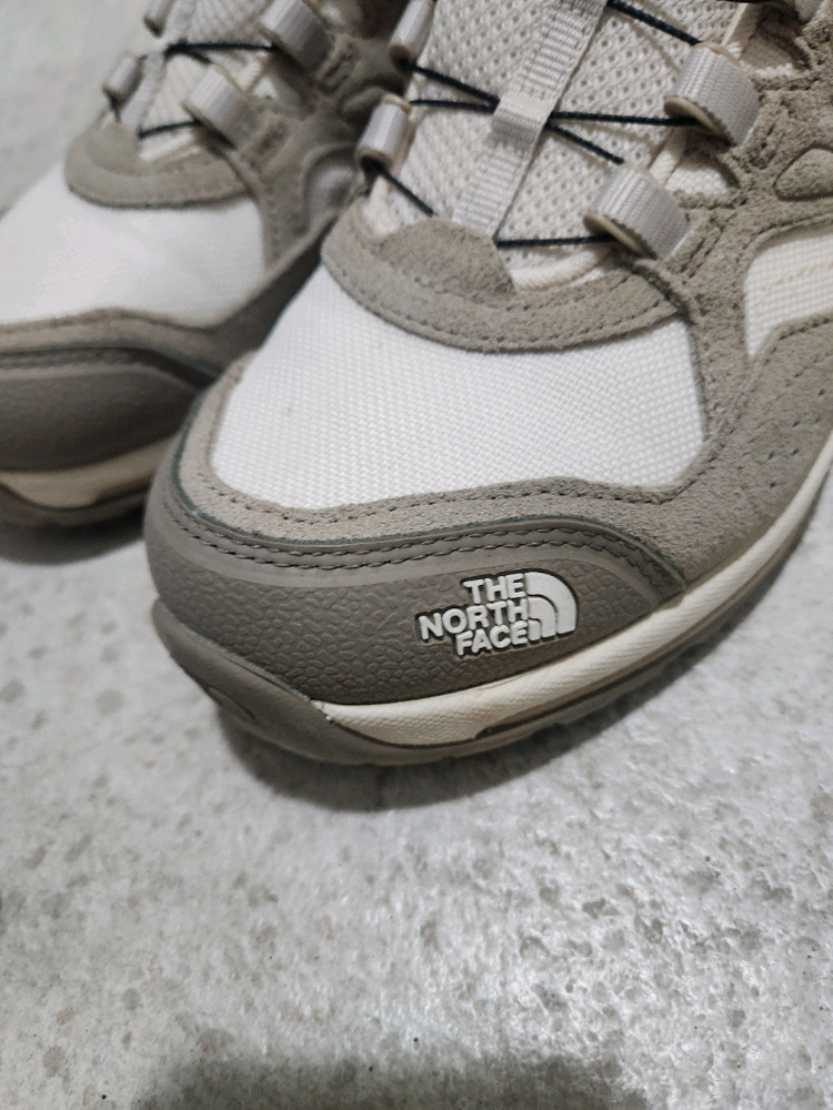 노스페이스 고어텍스 여성 등산화 245 이미지