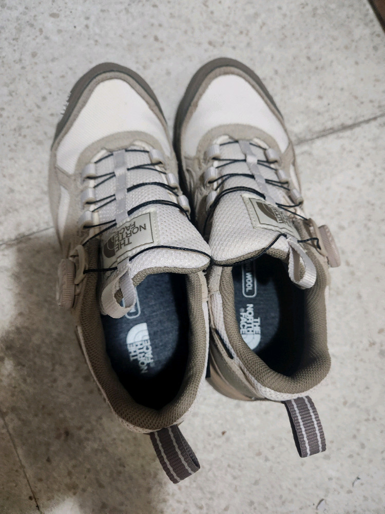 노스페이스 고어텍스 여성 등산화 245 이미지