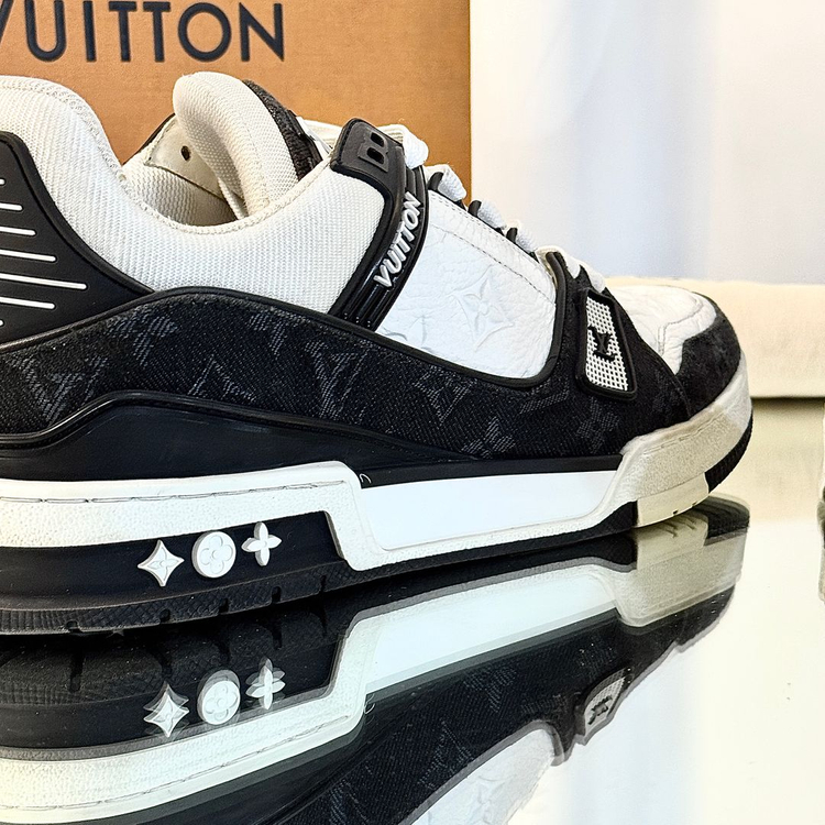 [7.5 사이즈] 루이비통 LV 트레이너 스니커즈 모노그램 데님 범고래 이미지