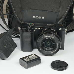 소니 A6000 블랙 미러리스 카메라
