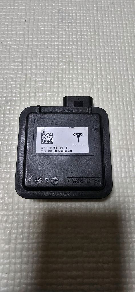 테슬라 모델 S,X,Y3등 홈링크 제어모듈 정품 부품 이미지