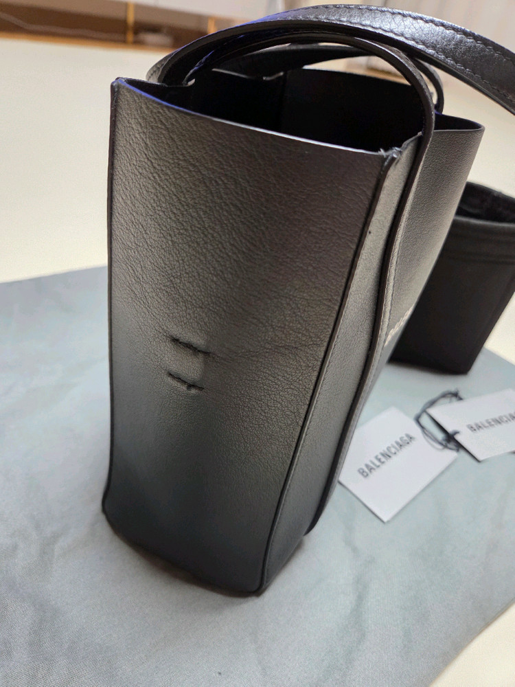 발렌시아가 토트백xxs 이미지