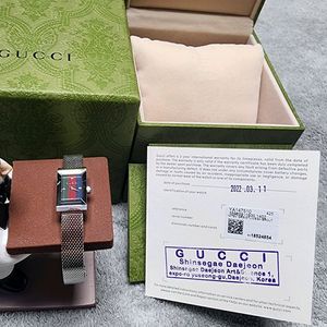 구찌 여성 삼선 시계 이미지