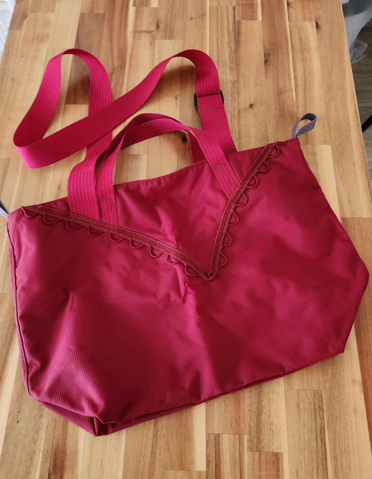 클라터뮤젠 레드 토트백 이미지