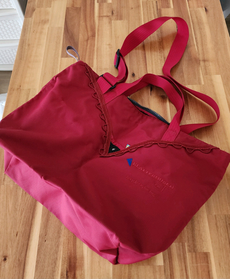 클라터뮤젠 레드 토트백 이미지