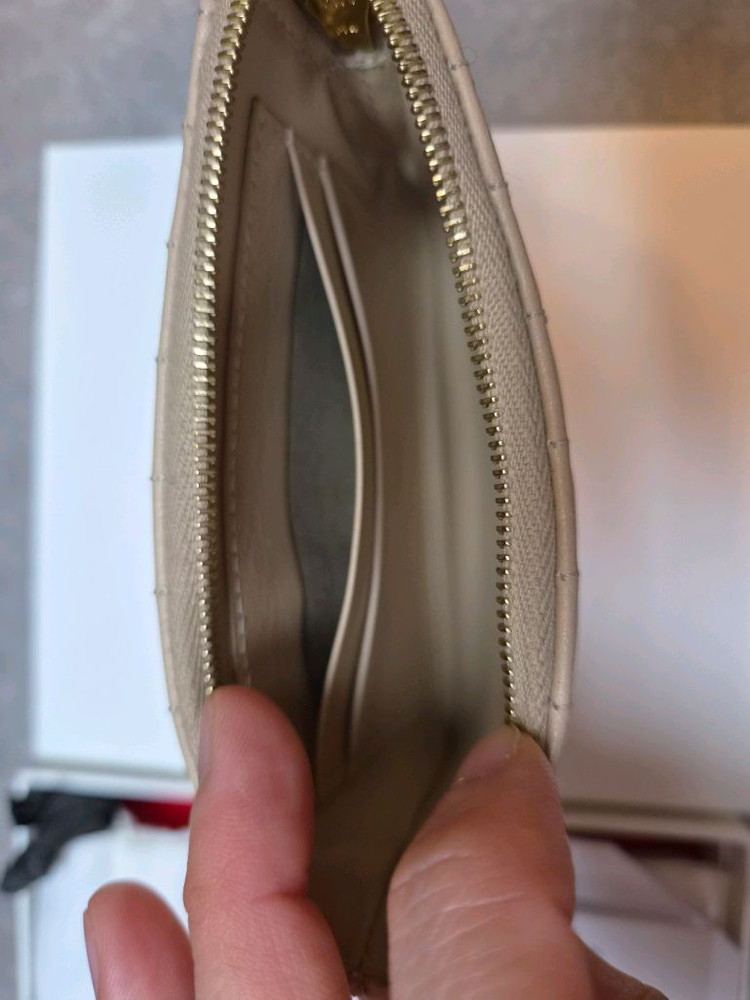 셀린느 여성 퀼팅 카드 동전 지갑 10B823BFL 이미지