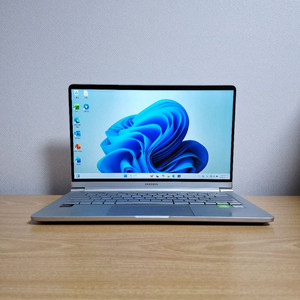 초경량 메탈 노트북 TFX245 (외장그래픽 MX250) 이미지