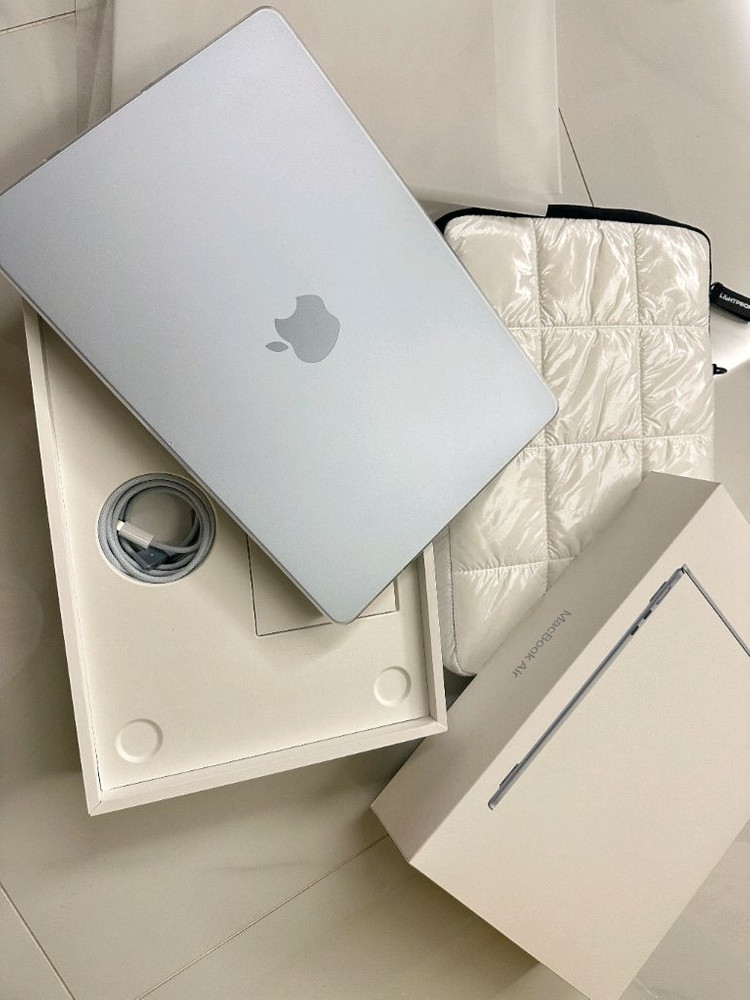 맥북에어 M4 13인치 16GB 512GB 애캐플28년8월 이미지