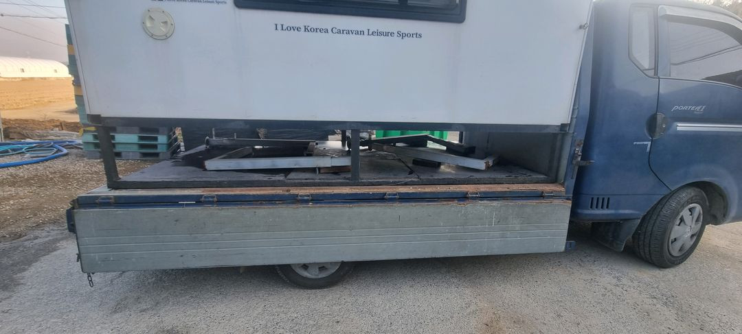 캠핑카 트럭캠퍼 이미지