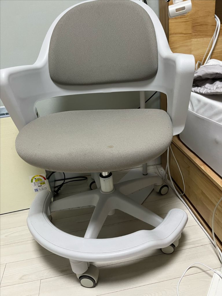 아동용 책상의자 이미지