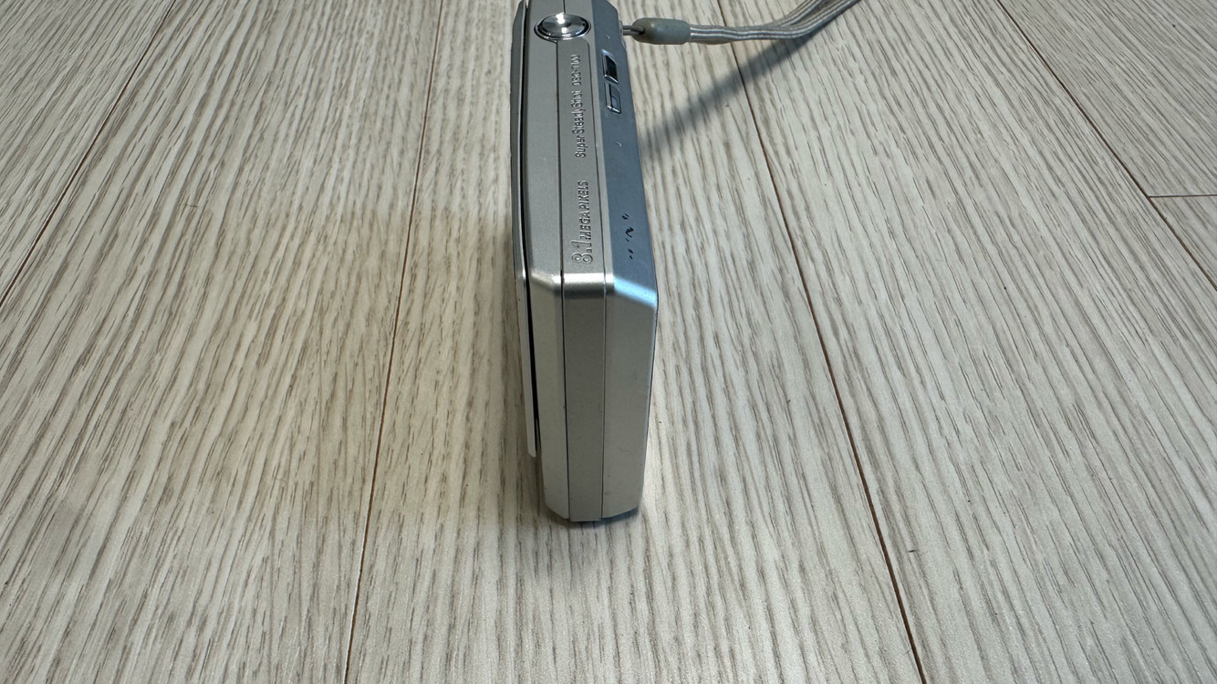 소니 DSC-T100 실버 디지털 카메라 판매합니다 이미지