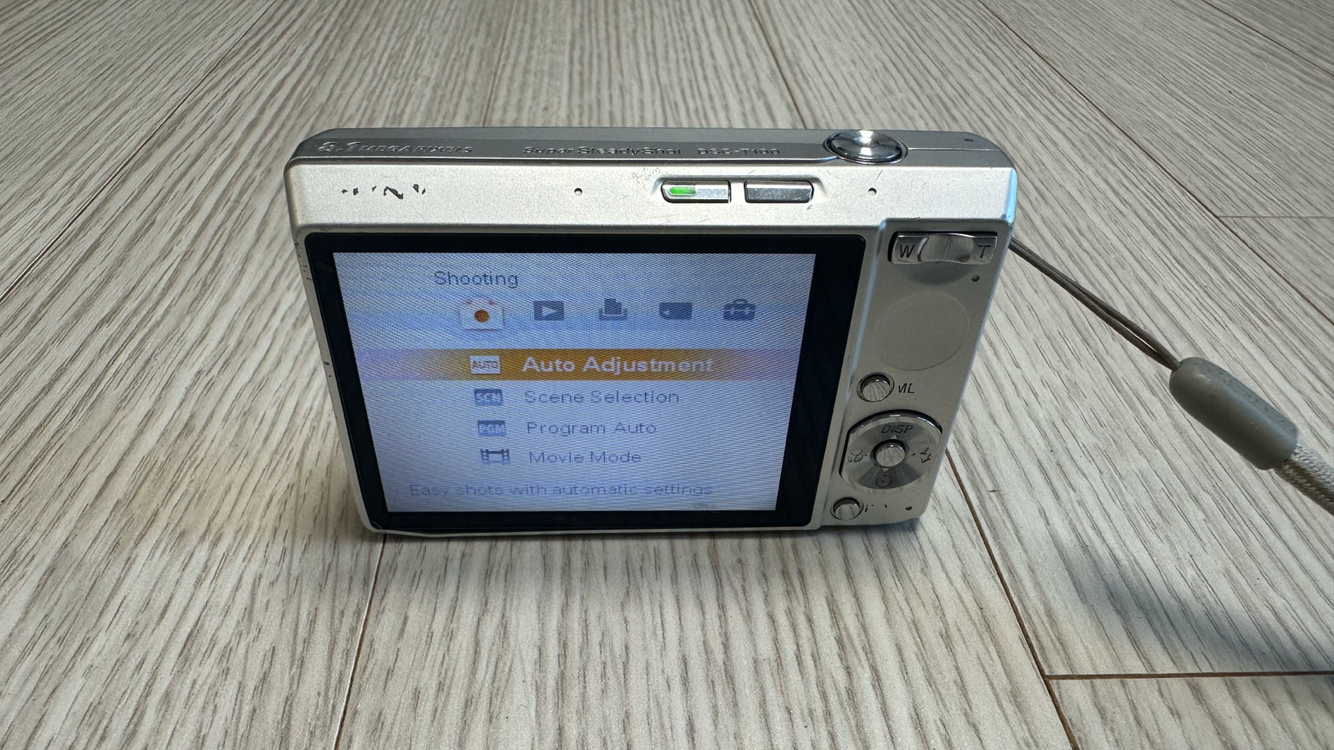 소니 DSC-T100 실버 디지털 카메라 판매합니다 이미지