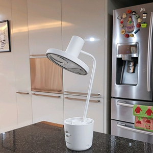 발뮤다 더 라이트 LED 스탠드 화이트 이미지