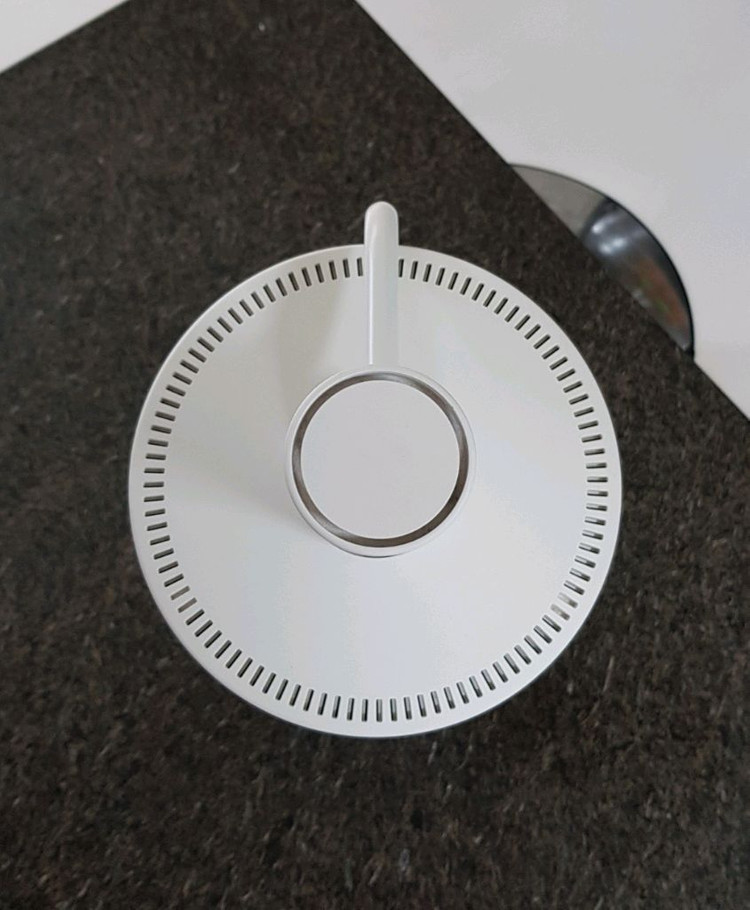 발뮤다 더 라이트 LED 스탠드 화이트 이미지