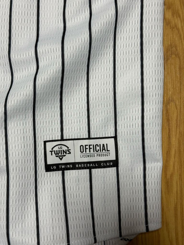 엘지트윈스 서울 프리미엄 유니폼 팝니다(최상급) 이미지