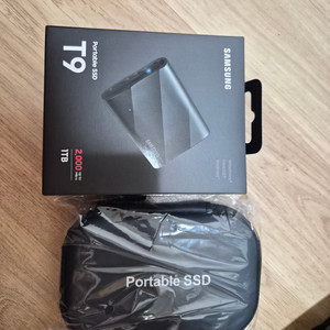 t9 포터블 SSD 1TB 팝니다. (미개봉) 이미지