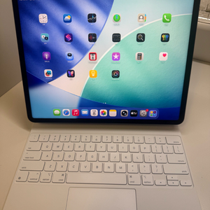 아이패드 프로 12.9 5세대 128GB + 애플펜슬 2세대 + 매직키보드 이미지