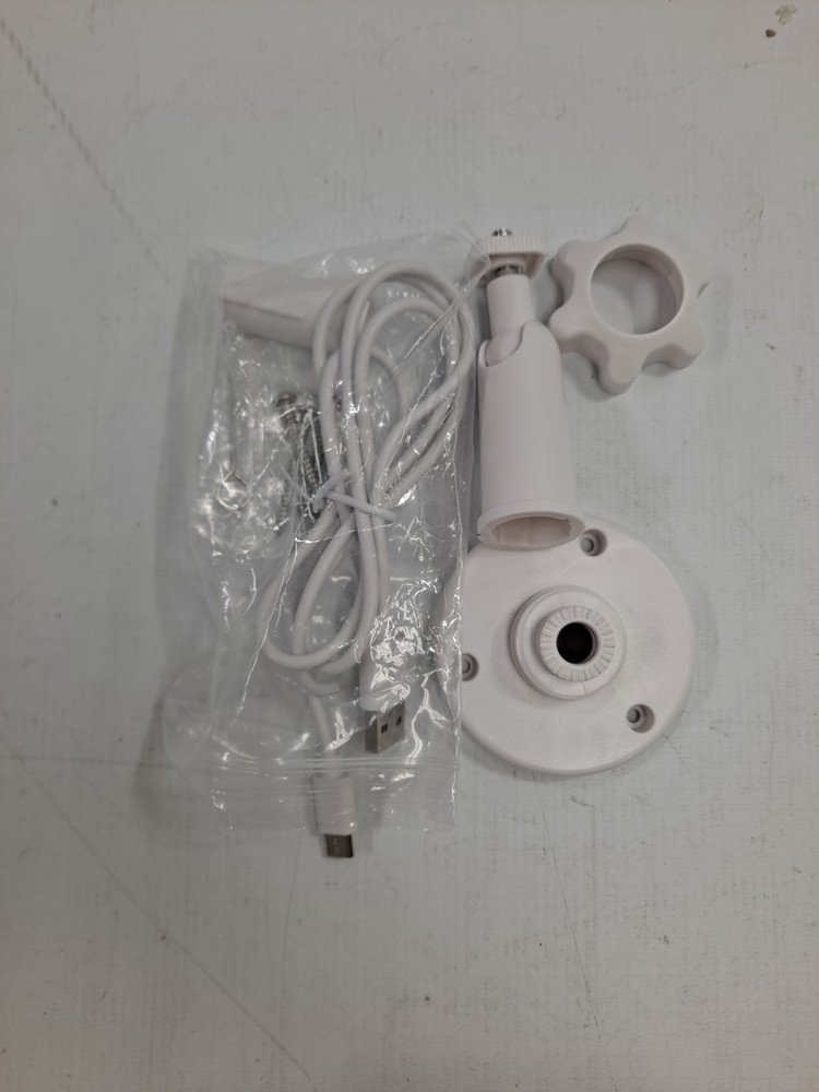 [CCTV] YESKAMO 예스카모 KR-Q30 태양광 PTZ 회전 CCTV / 무선 충전 고화질 이미지